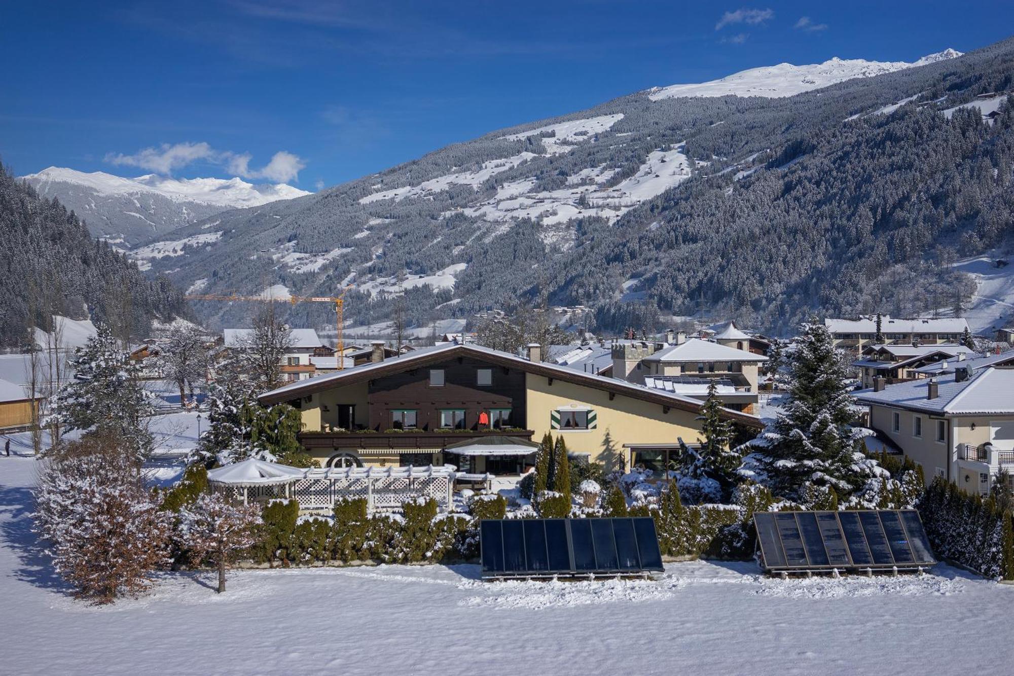 Boutiquehotel Saeumler Zell am Ziller Buitenkant foto
